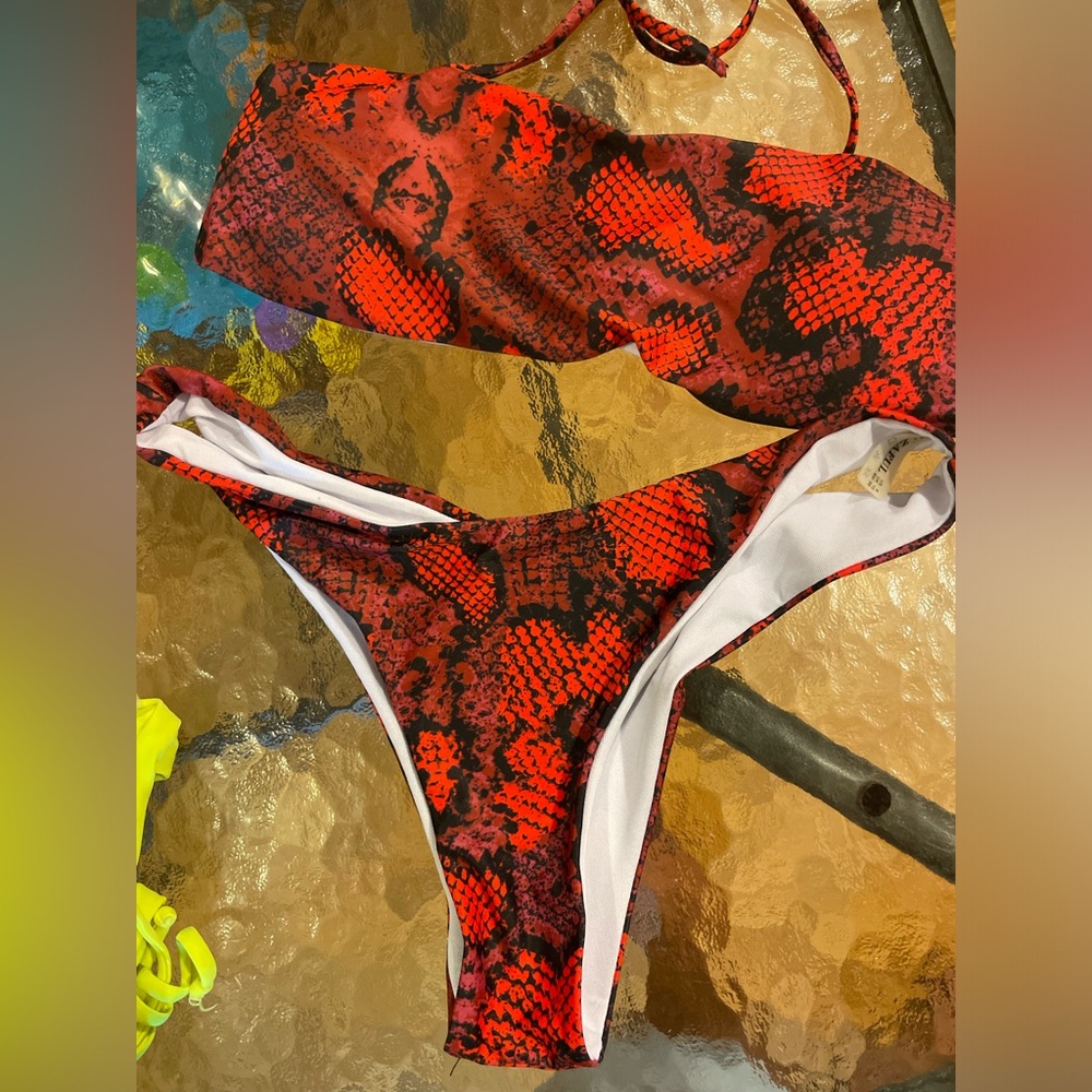 Bathing suit